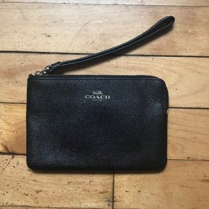 COACH wristlet black